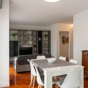 https://villa-fenix-milano-20154.it-lombardy.com