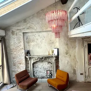 https://new-attic-loft-in-coolest-area-navigli-ticinese.italymilanhotels.net